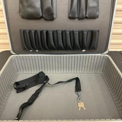 Lot 1194 gear case