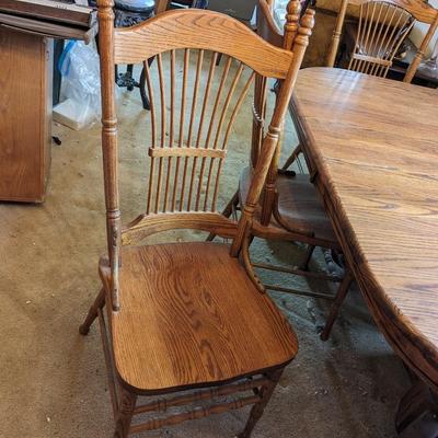 Solid Oak Dining Table, 6 chairs, 2-18" leaves