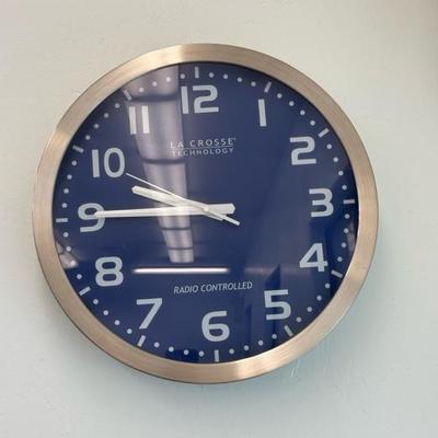 Lot 1236 La Crosse technology clock