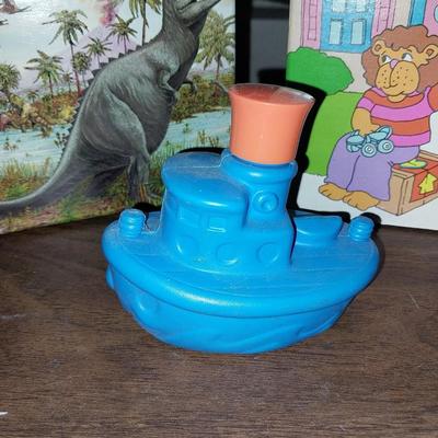 FOR THE KID'S TYRANNOSAURUS REX BUBBLE BATH-LOVING LYON SHAMPOO-TUG BOAT-WEATHER MAN