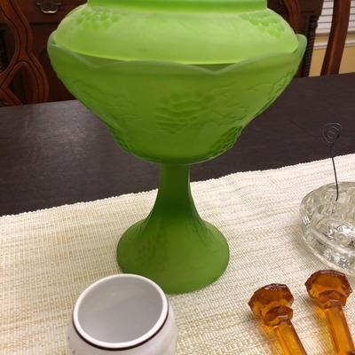 COLORED GLASS LOT AND FLOWER FROG