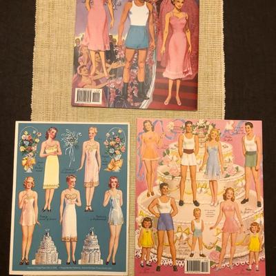 PAPER DOLLS LOT (1)