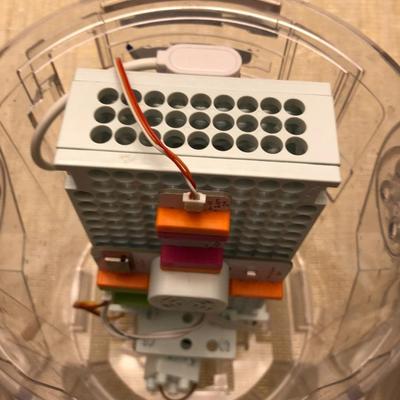 R2-D2 PROGRAMMABLE ROBOT