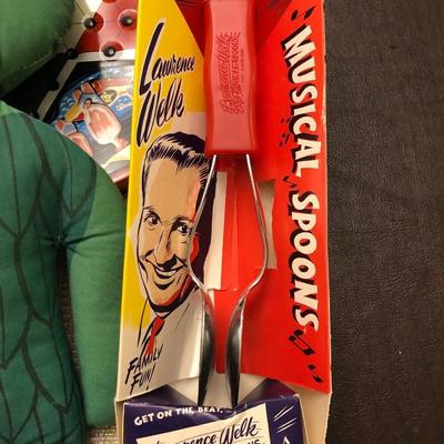 VINTAGE TOYS LOT