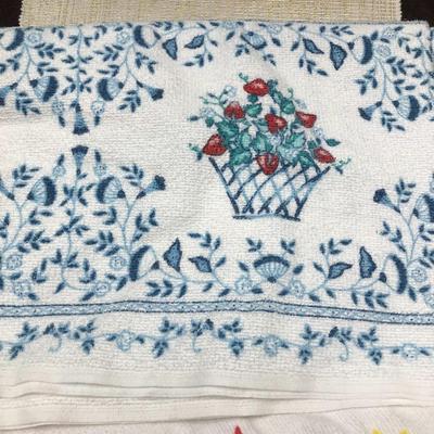 VINTAGE TABLE CLOTHS