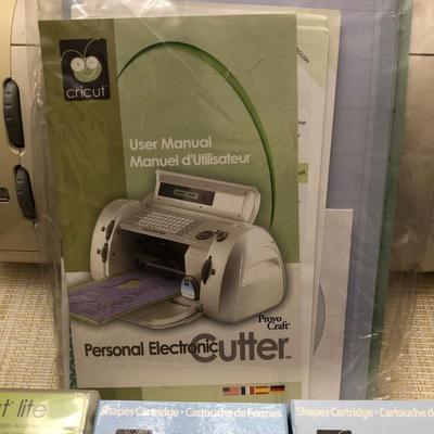 CRICUT MACHINE AND ACCESSORIES