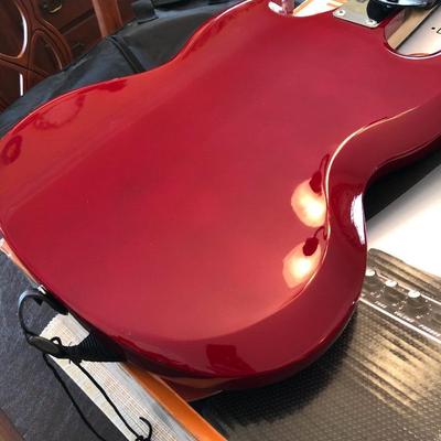 GIBSON ELECTRIC GUITAR, CASE, STRAP, AMPLIFIER