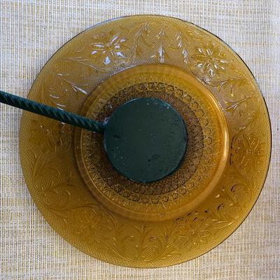 GLASS GARDEN ART (AMBER)