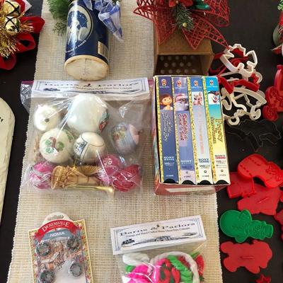 MISC CHRISTMAS DÃ‰COR AND VINTAGE COOKIE CUTTERS