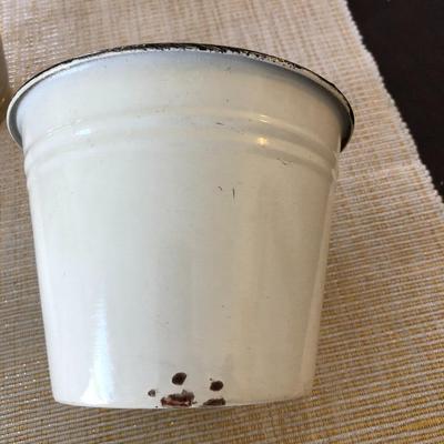 3 METAL DECORATOR ITEMS