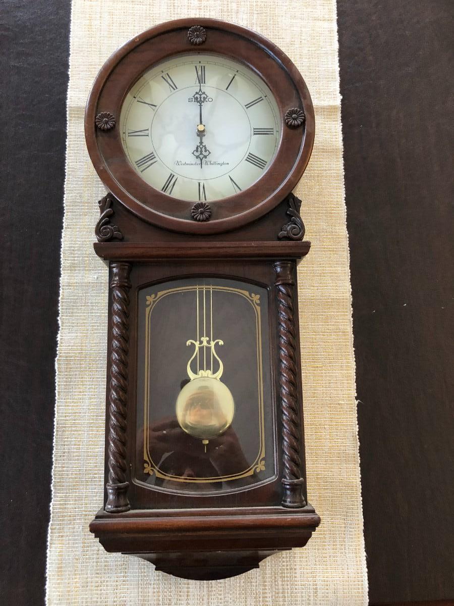 SEIKO PENDULUM WALL CLOCK W/ CHIMES