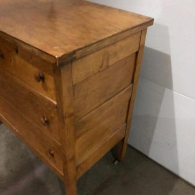 ANTIQUE WOODEN DRESSER