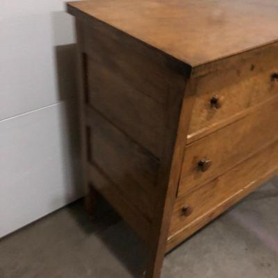 ANTIQUE WOODEN DRESSER