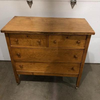 ANTIQUE WOODEN DRESSER
