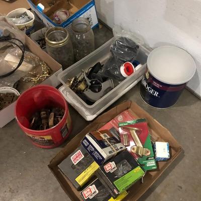 MISC GARAGE HARDWARE LOT