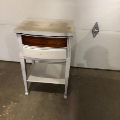 VINTAGE END / SIDE TABLE PROJECT