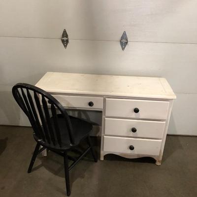 STUDENT DESK AND CHAIR