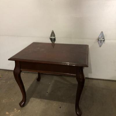 QUEEN ANNE END TABLE