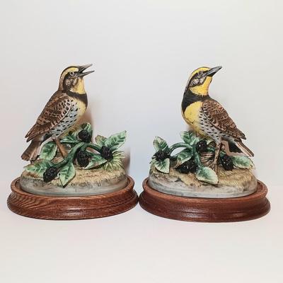 LOT 21-O: Set of 2 Meadowlark Bird Figurines from Andrea by Sadek