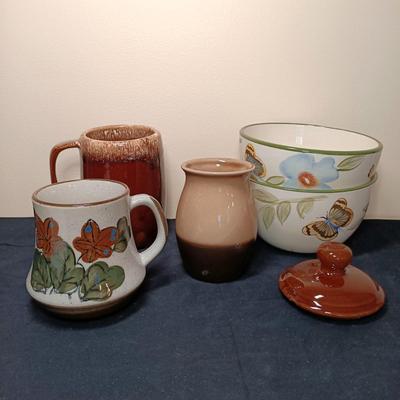 LOT 37-O: Vintage Kitchen Collection- Chaddsford Stoneware Dishes, Westminster Plates w/ Cream and Sugar Bowls & More