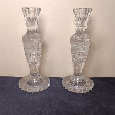 LOTKP39: A Stunning Collection of Crystal Cut & Pressed Glass Candlestick Holders w/ Candles