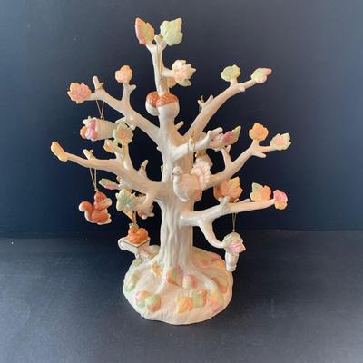 LOT 132D: Lenox: The Autumn Delights Tree w/12 Ornaments