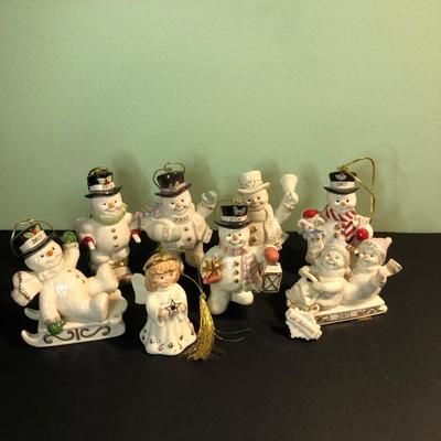 LOT 304MBC: Lenox Snowmen