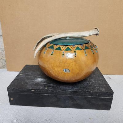 Decorated gourd
