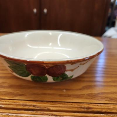 Small flanged Franciscan Apple Serving bowl