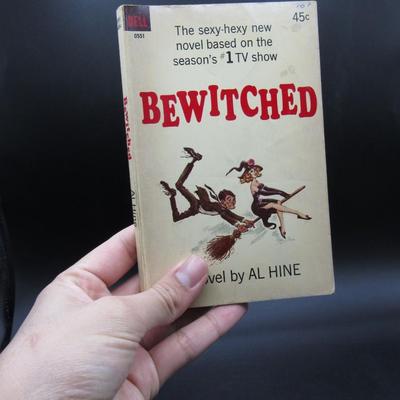 Bewitched Sexy-Hexy Novel Based on the TV Show by Al Hine 1965 First Print