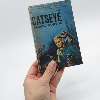 Vintage Pulp Science Fiction Softcover Book Catseye by Andre Norton 1961