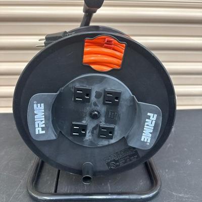 Lot 1289 extension cord with reel