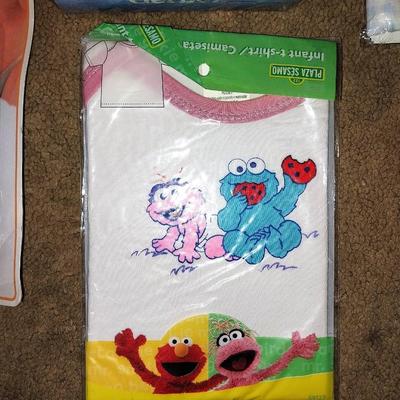 ALL NEW BABY ITEMS BOTTLE BRUSH-HAT-5PK ONESIES-SESAME STREET T SHIRT-PICTURE FRAME