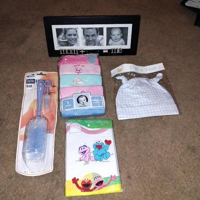 ALL NEW BABY ITEMS BOTTLE BRUSH-HAT-5PK ONESIES-SESAME STREET T SHIRT-PICTURE FRAME