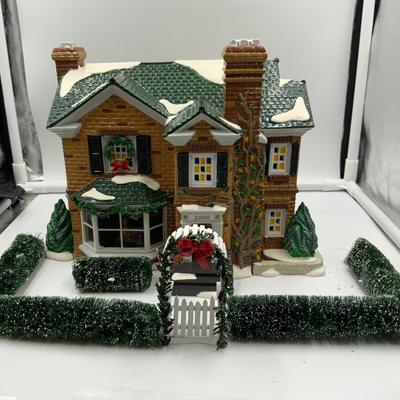 2000 Holly Lane