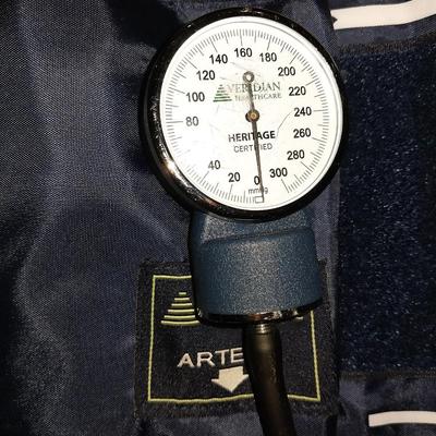 HERITAGE BLOOD PRESSURE GAUGE