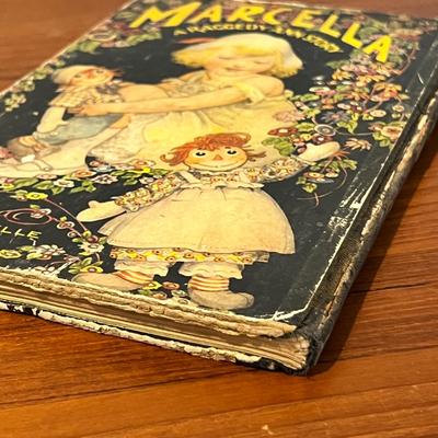 Antique Raggedy Ann Lot - 2 Books, 2 Dolls
