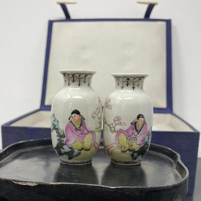 Miniature Chinese Porcelain hand painted vases/ Box