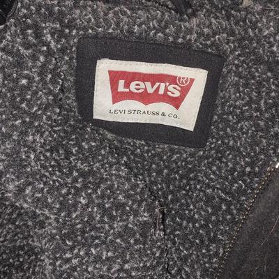 MENS LEVI JACKET AND PK LEATHER JACKET