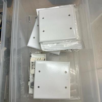 Lot 1332 variety of electrical items