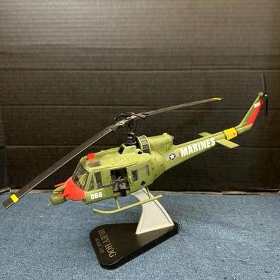 Lot 1316 Huey Hog Marines helicopter 1:32 scale model