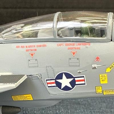 Lot 1317 F- 14 tomcat scale model 1:48