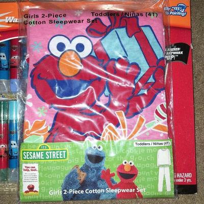 SESAME STREET 2PC SLEEPWEASR SET AND CARS PAINT PENS