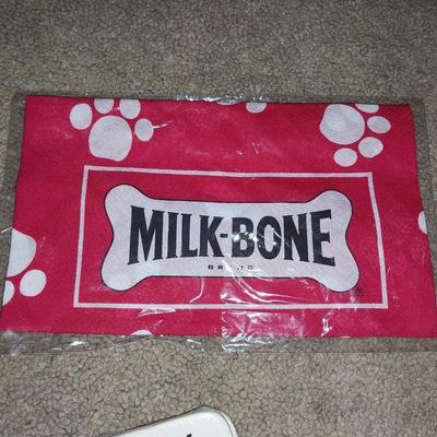 PET STYLE NEW SNACK BAGS AND PICTURE FRAME