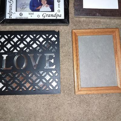 PHOTO FRAMES