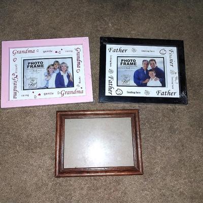 PHOTO FRAMES