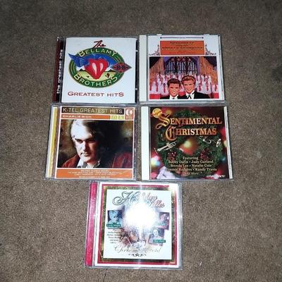 MUSIC ON CD