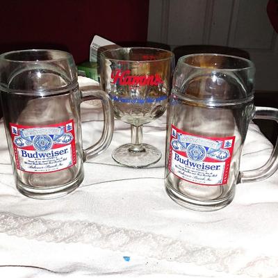 BUDWEISER MUGS AND HAMMS BEER GLASS