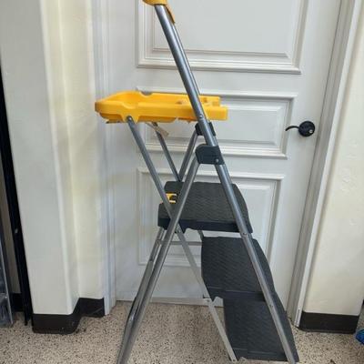 Lot 1346 cosco 3 step stool