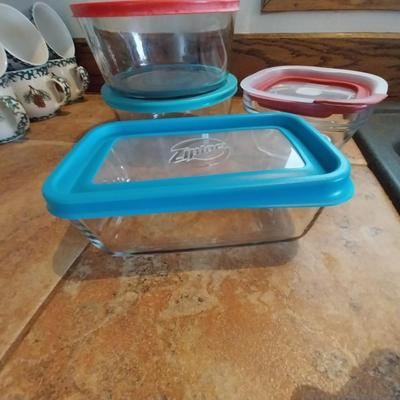 FROM TABLE TO REFRIGERATOR GLASS DISHES WITH LIDS
